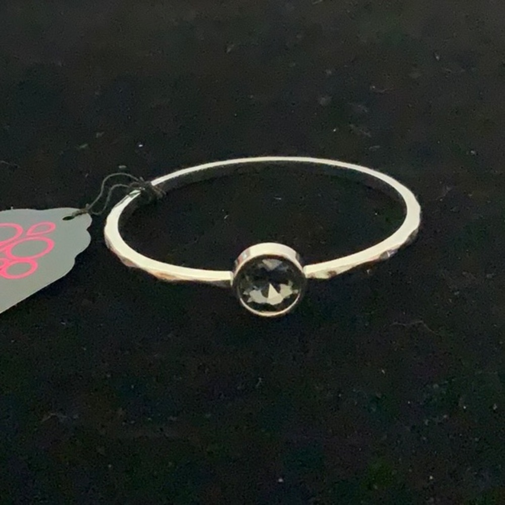 Bracelet with gray stone